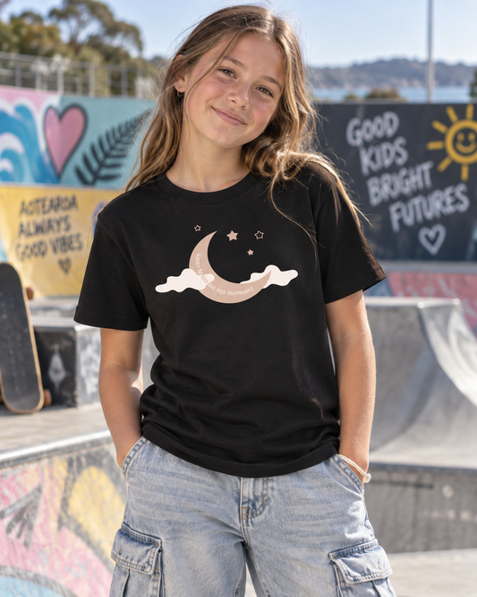 Youth classic tee - Kāore he Utu Mō Ngā Moemoeā - Dreams Are Free