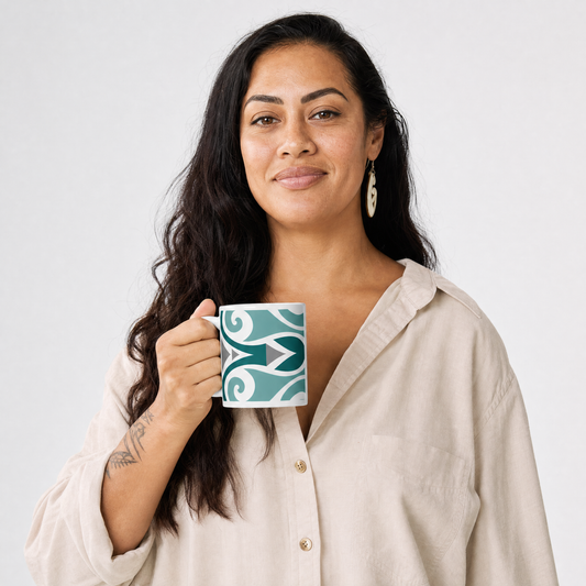 White glossy mug - Moana - Kākāriki (green)